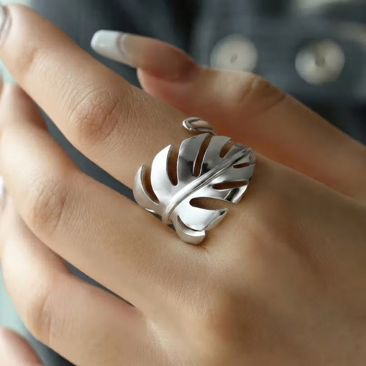 Monstera Leaf Ring