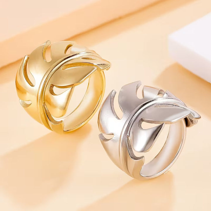 Monstera Leaf Ring